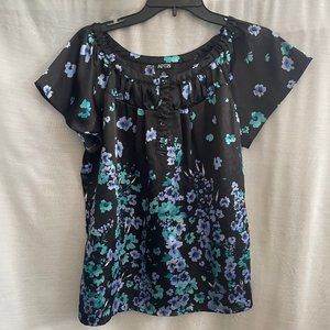 Size M Floral Blouse